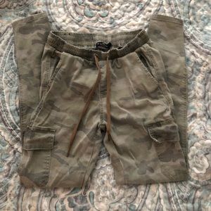 B & G Brand Cargo Camo ankle pants